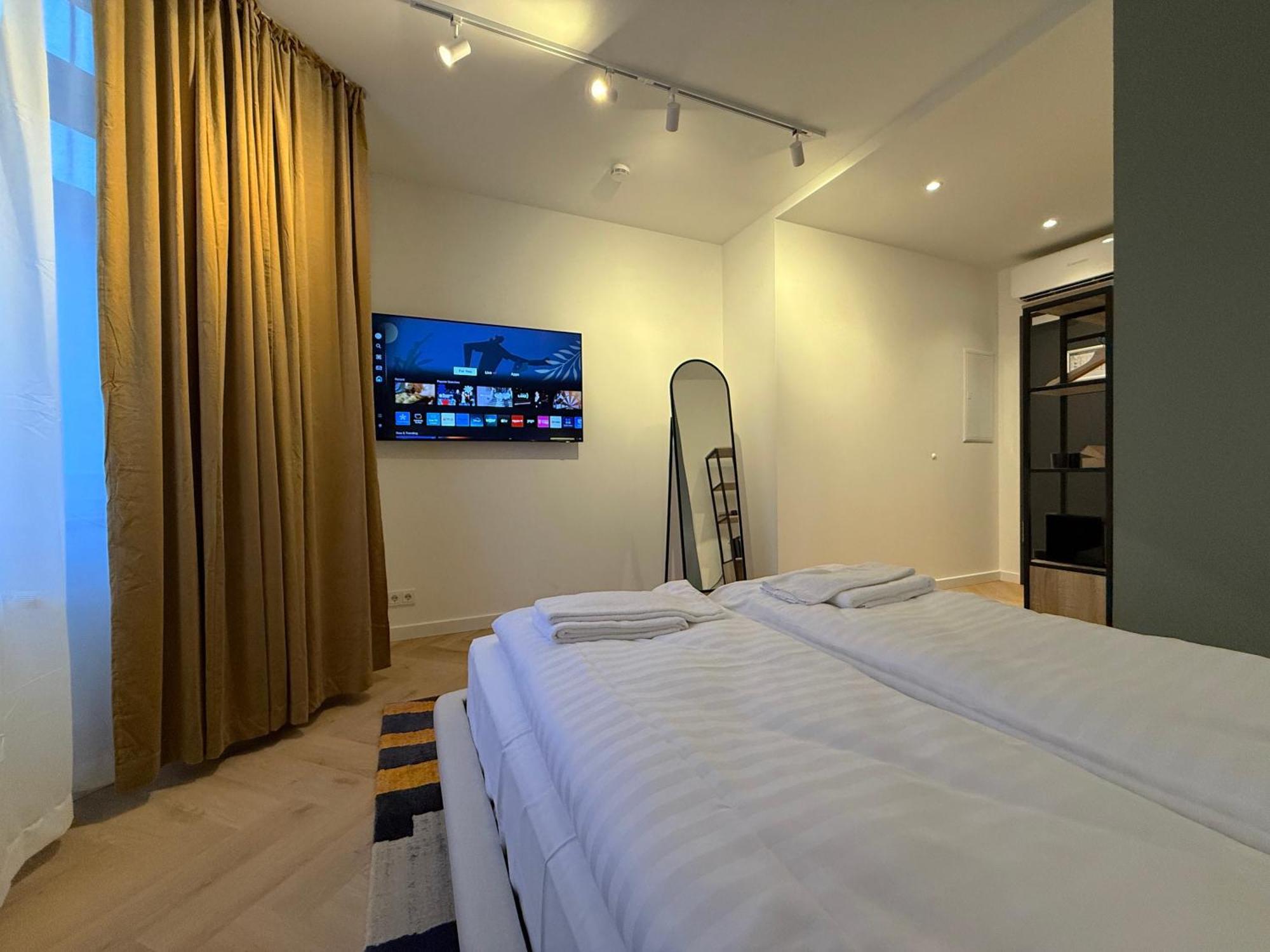 Stayzz By Homyzz - Modern Studios Alsterdorf -Winterhude- Stadtpark Hamburg-Harburg Buitenkant foto