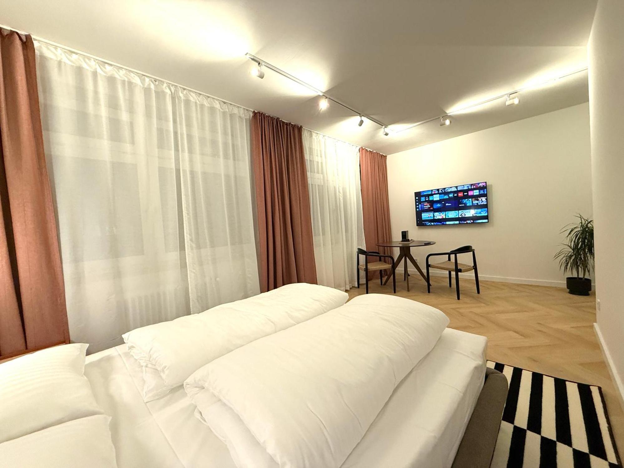 Stayzz By Homyzz - Modern Studios Alsterdorf -Winterhude- Stadtpark Hamburg-Harburg Buitenkant foto