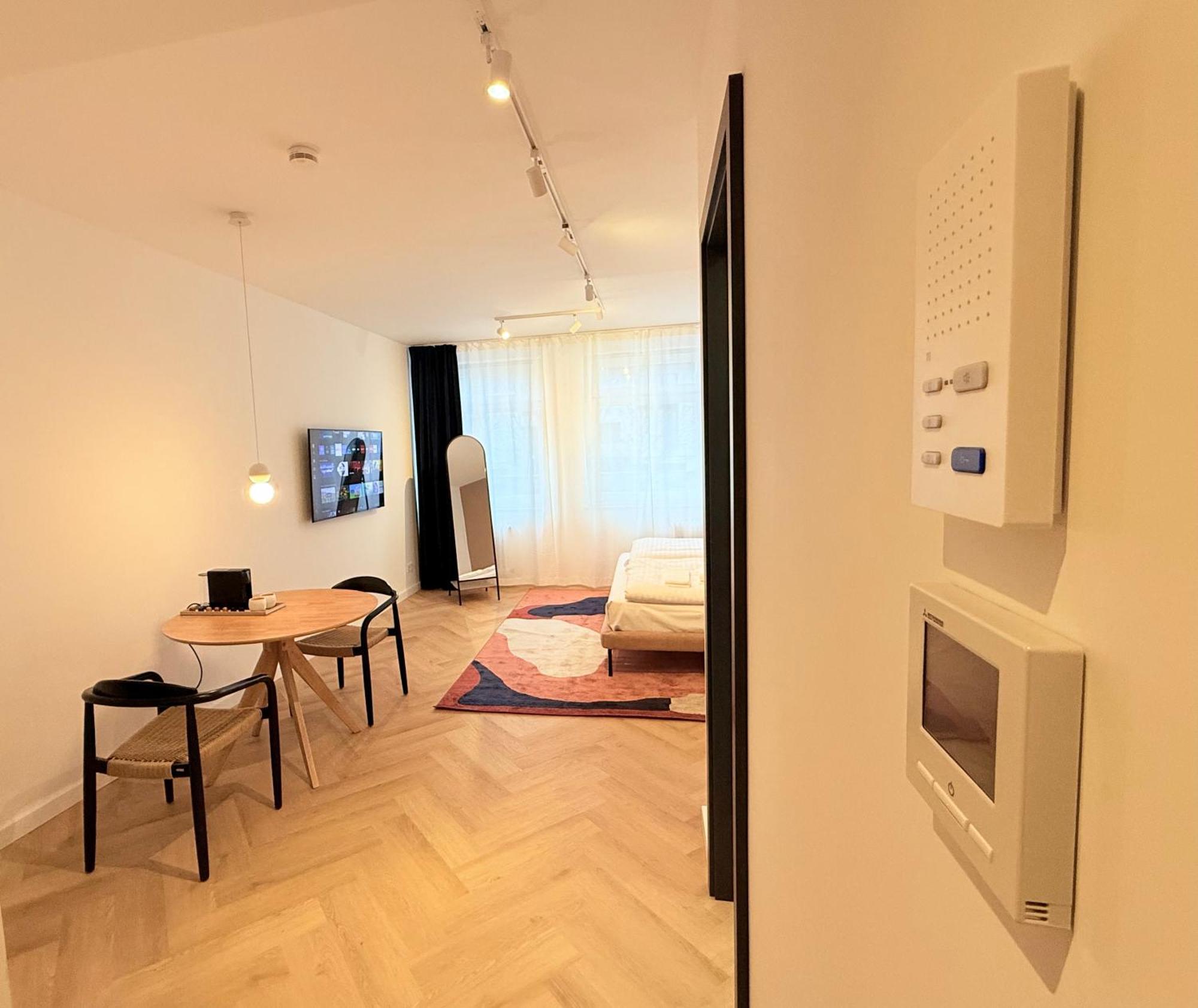 Stayzz By Homyzz - Modern Studios Alsterdorf -Winterhude- Stadtpark Hamburg-Harburg Buitenkant foto
